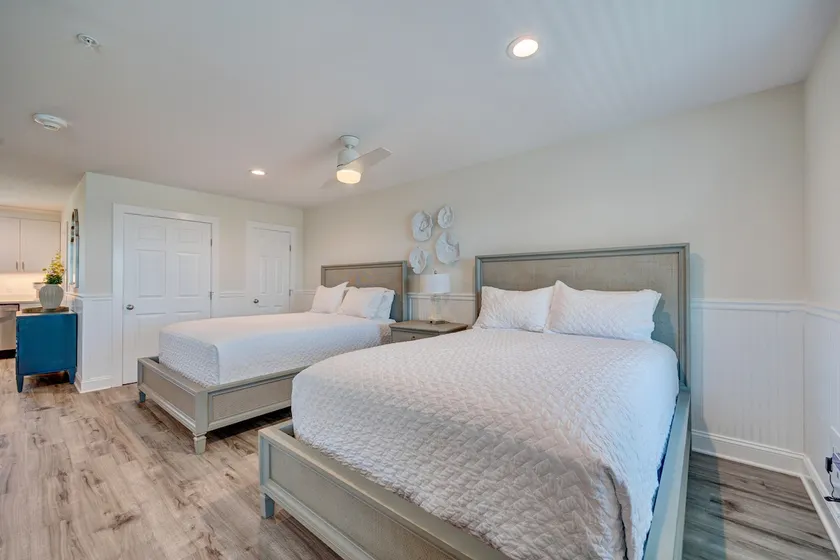 Saltwater Suites, 207 Queen 2nd Floor - Image 1