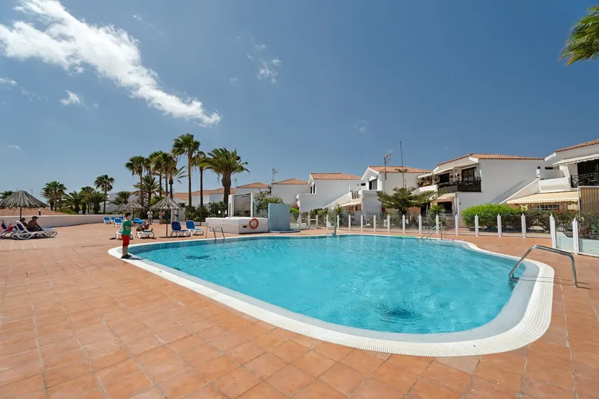 Adelfa Golf - Image 1