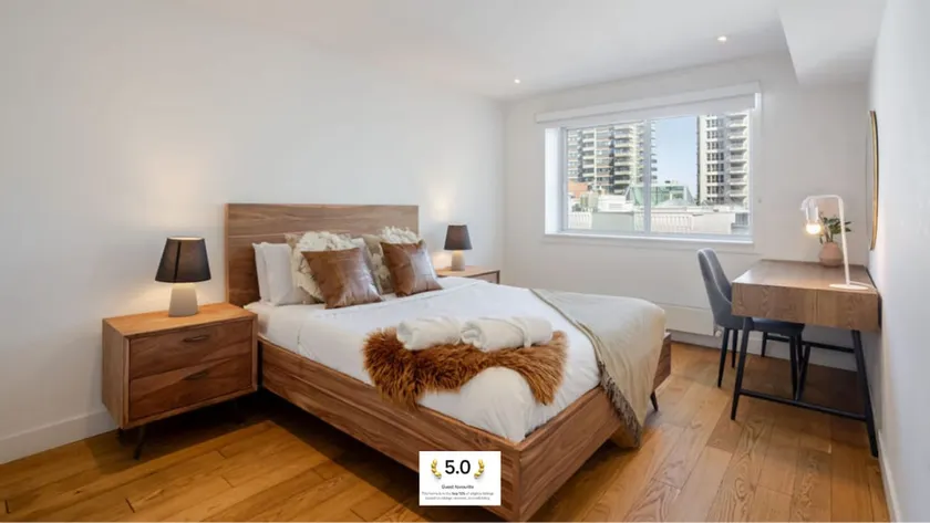 Grand 3BR – Experience Downtown Comfort - Image 1