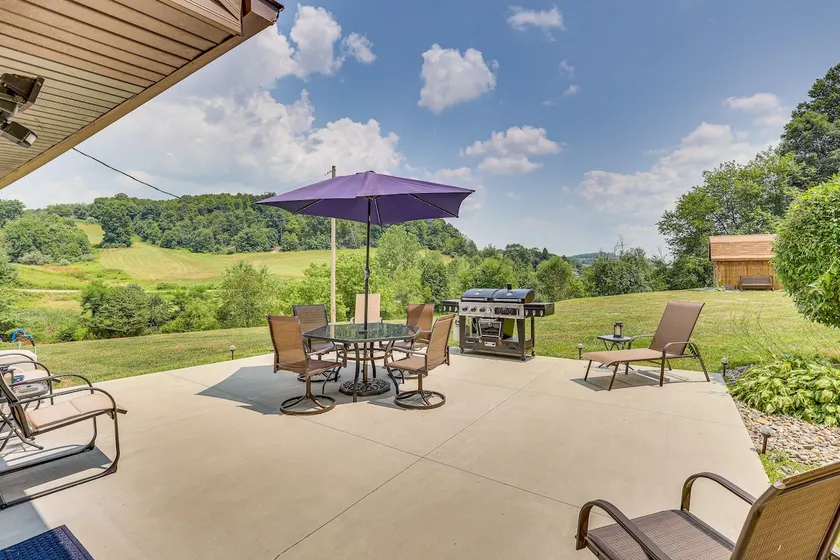 Spacious Ohio Family Home on 5-acre Property! - Image 1