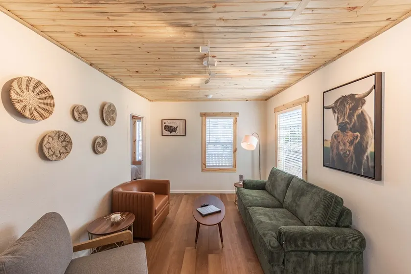 #StayinMyDistrict Brussels Bungalow - Image 1
