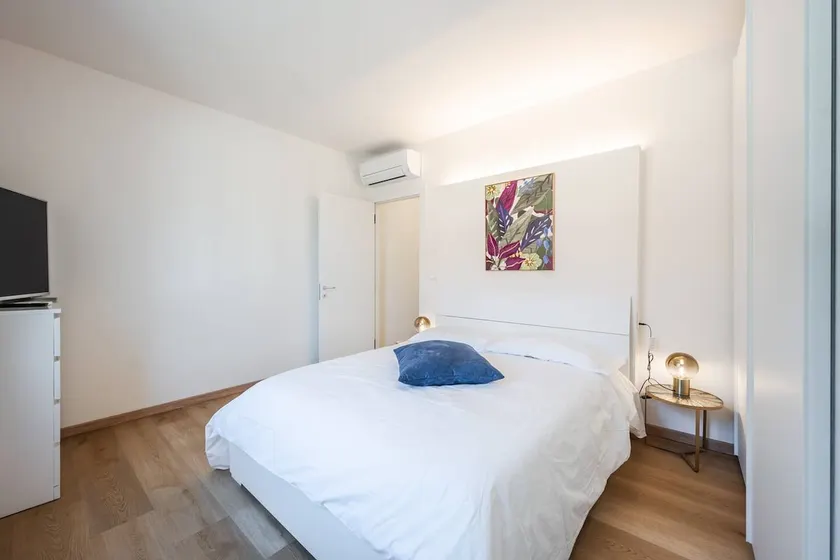 Bright, well-kept home in Faenza, spacious - Image 1