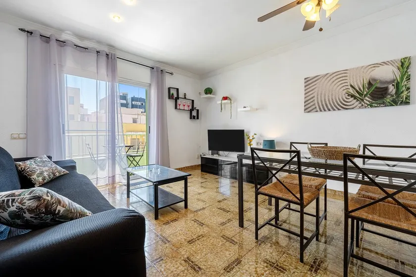 Apartment 'Sant Carles' with Sea View, Balcony and Wi-Fi - Image 1
