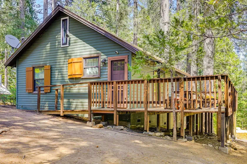 California Mountain Cabin w/ Lake Access & Deck! - Image 1