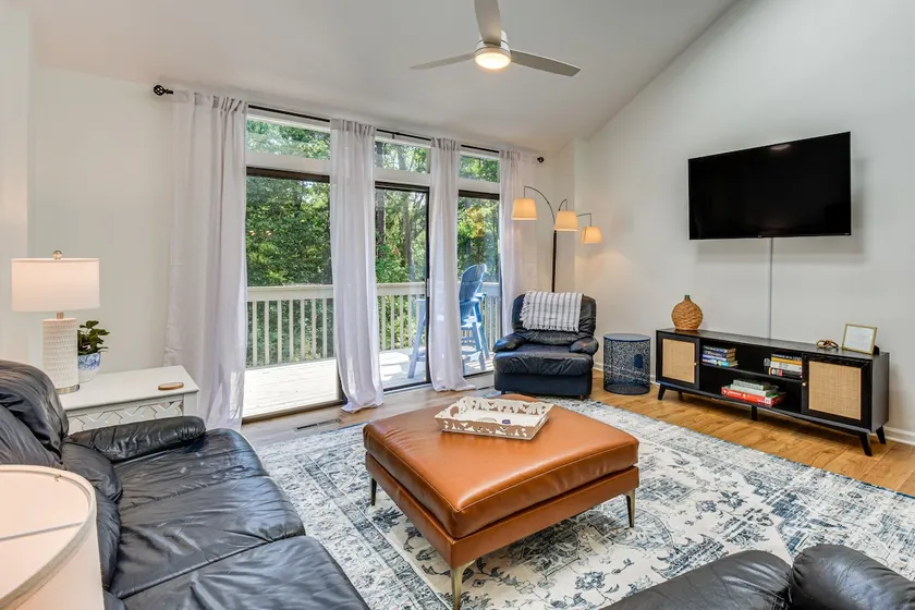 Keowee Key Condo w/ Lake Access & Community Pools! - Image 1