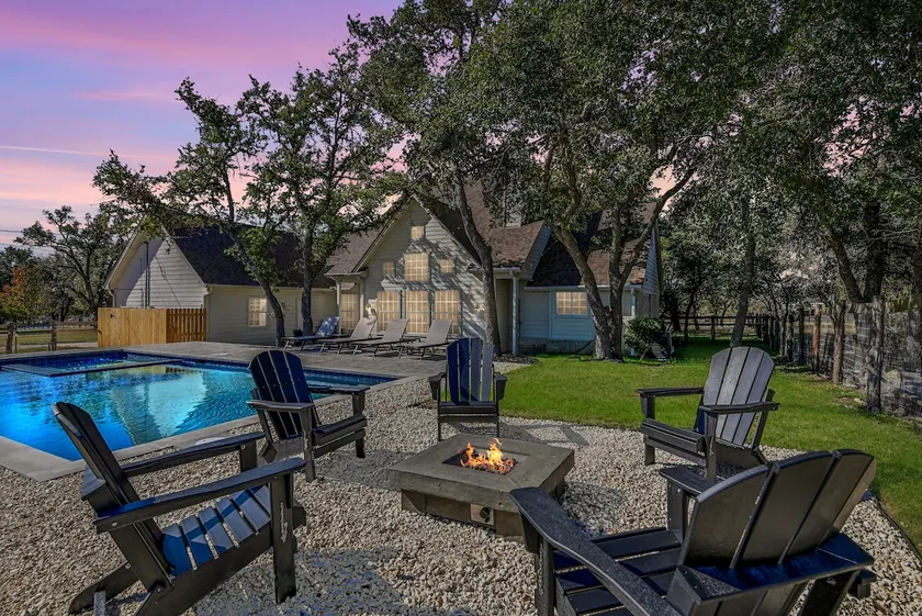 Luxury Dripping Springs Home-Pool&Hot-Tub Firepit! - Image 1