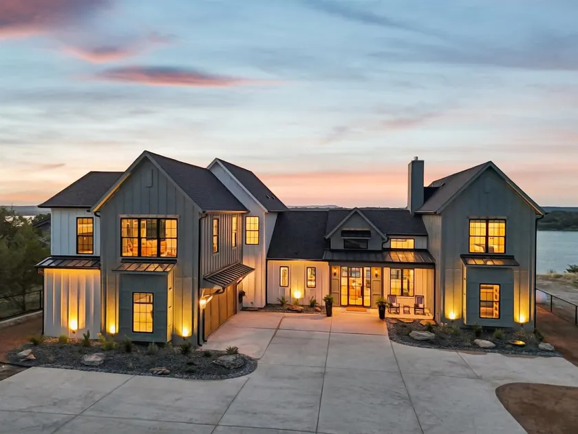 Cliff Haven 2.0: 6-7 Bdrm/ 6 Bath w/ pool/hot tub, - Image 1