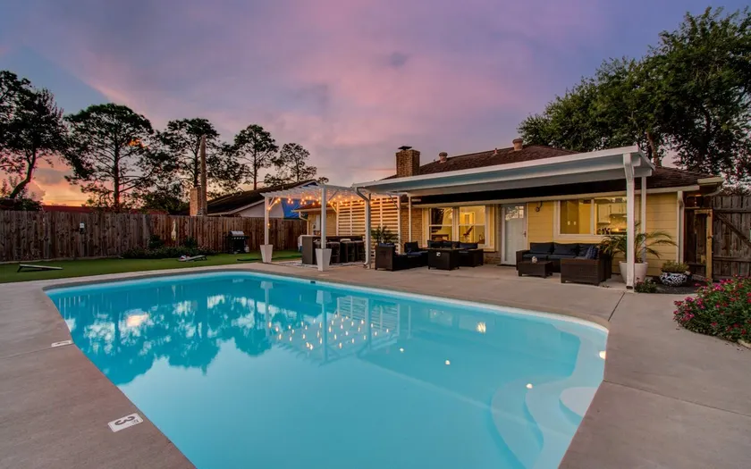 Your Houston Vacation Getaway, 4-BD, Pool, Patio - Image 1