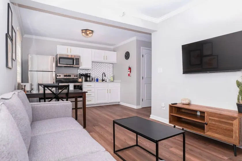 Sojourn 1 BR Beach Home with Private Beach Access - Image 1