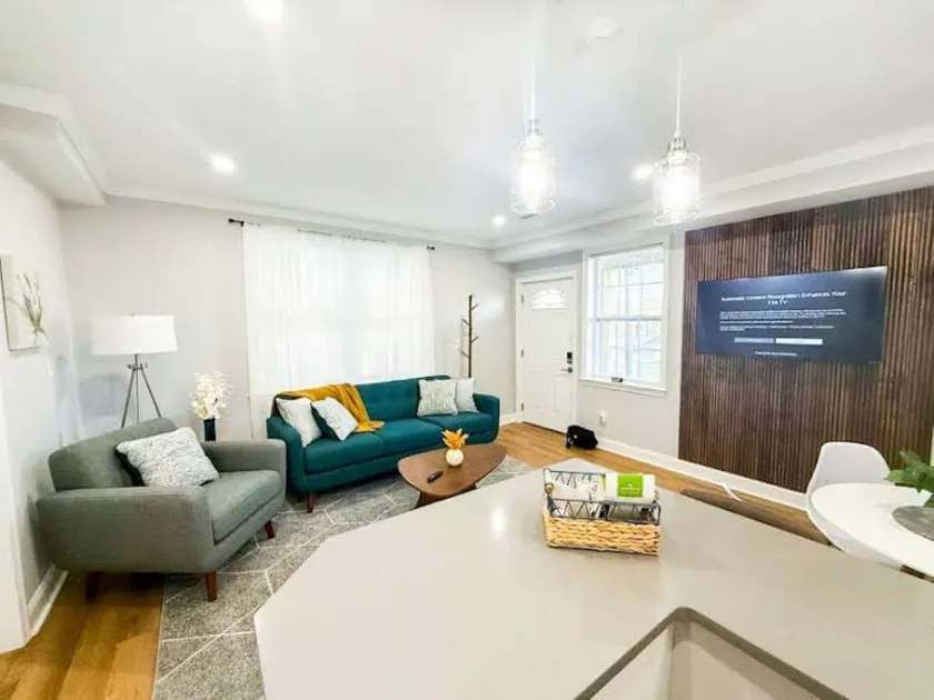 Modern 3BR Near FSU - 15 Min to Wachusett - Image 1
