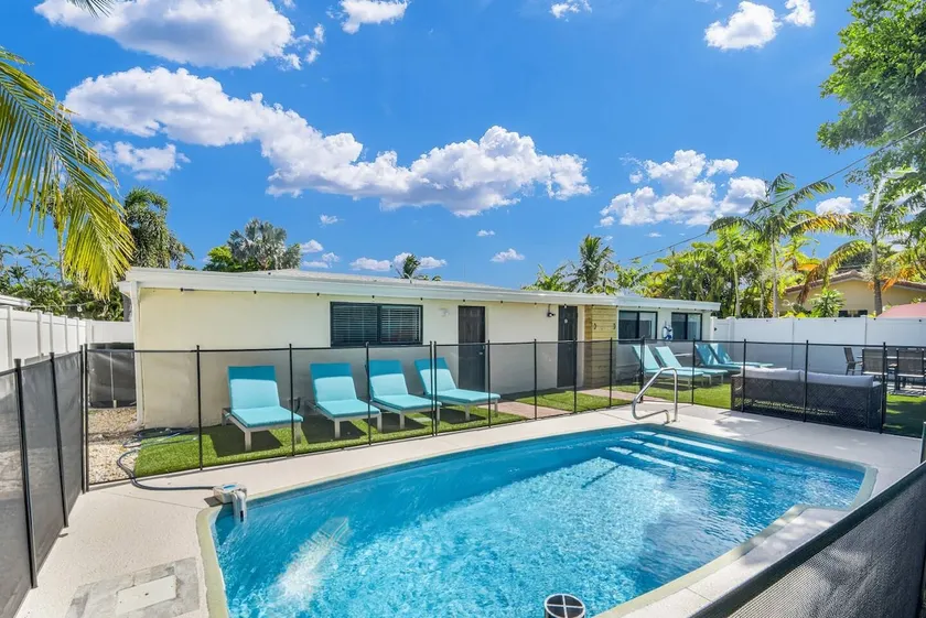 Surf Theme 4 Bed/3 Bath House W Heated Pool - Image 1