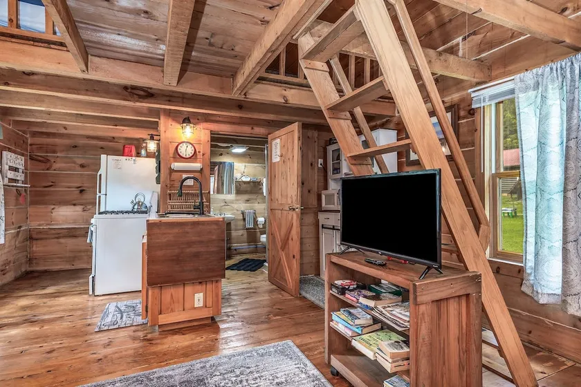 Crooked Creek - Rustic Cabin - Image 1
