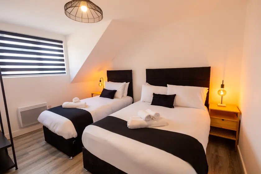 Watford 3-Bed - Sleeps 8 - Near Harry Potter Bus - Image 1