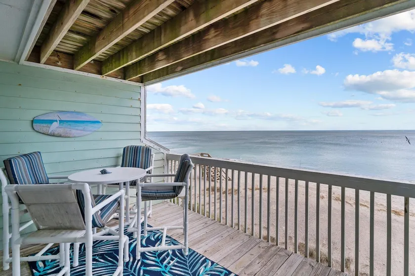 Oceanfront Condo, 2 sängar, 2. 5 badrum, uppvärmd inomhuspool och utomhuspooler - Image 1