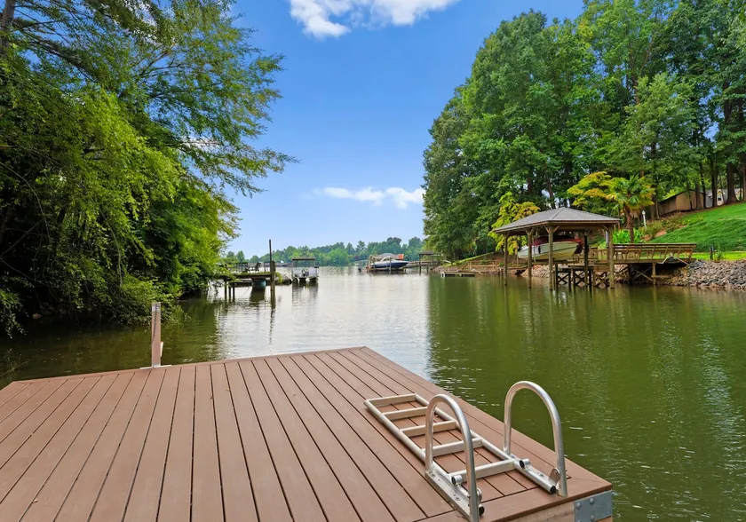 Hideaway Cove Private Dock, Firepit, New Build - Image 1