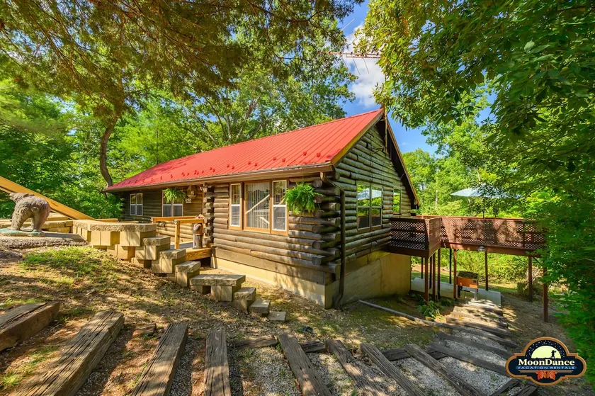 Autumn Breeze Cabin - Image 1