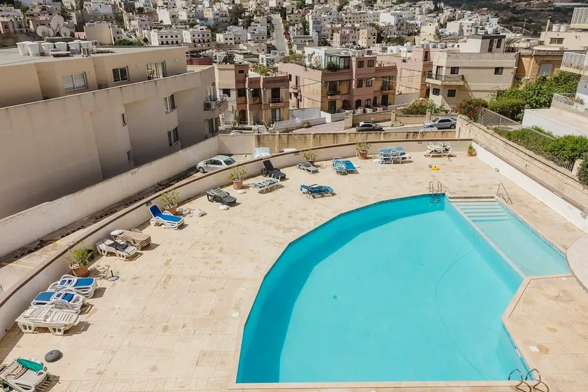 Spinola Court 2BED w pool and parking by Homely - Image 1