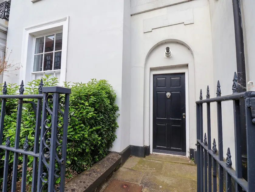 12 Cross Street - Image 1