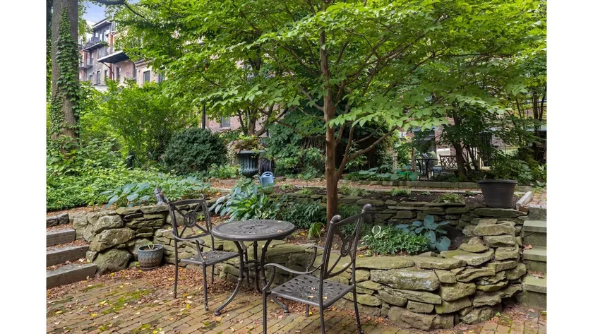 Enjoy Boston Private Patio On Montgomery Park - Image 1