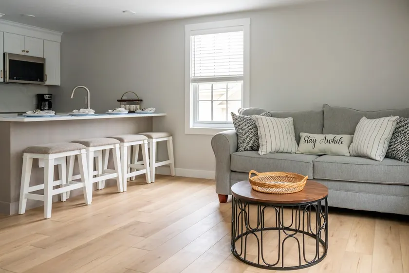 Cobblestone Suite by STAY Newport - Image 1