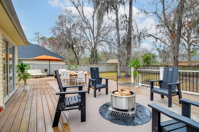 Savannah Haven w/ Gazebo, Grill & Fire Pit - Image 1