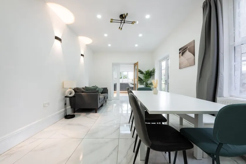 Cohost Partners 6-Bed Home Perfect for Groups - Image 1