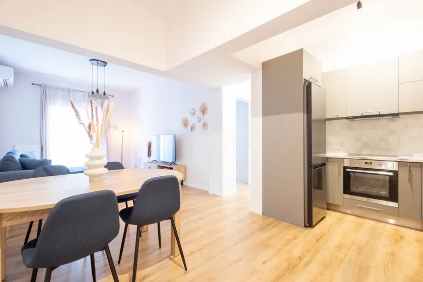 Urban Comfort 2 bdrm next to Metro - Image 1