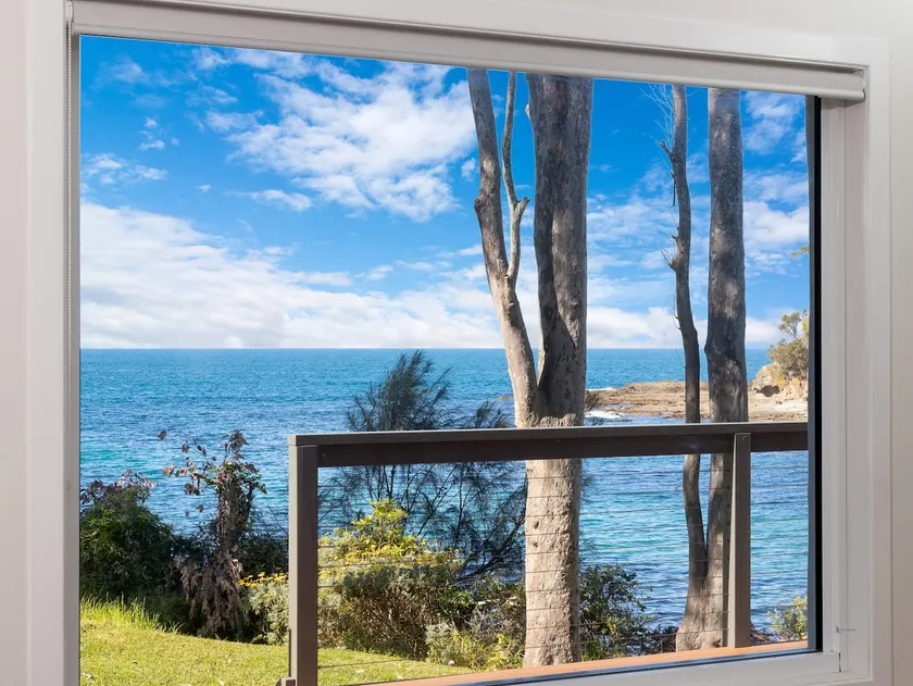 Oceanfront Beauty in Lilli Pilli - Image 1