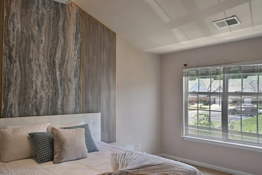 Lovely and Amazing Newly Renovated Townhouse - Image 1