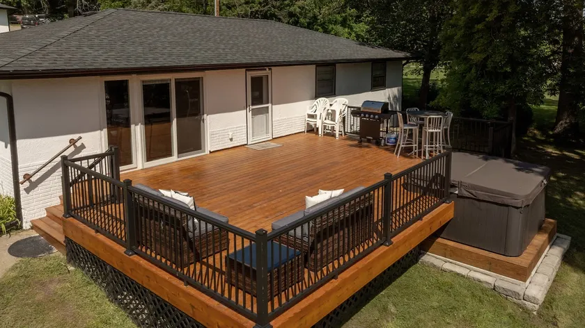 Hot Tub, Game Room, Kayaks, Dock, On Rice Lake - Image 1