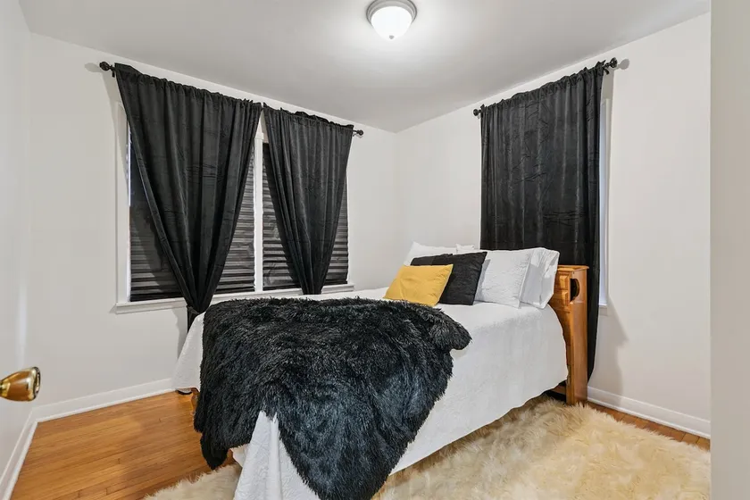 House 1/2 miles to Kinnick Stadium in University Heights - Image 1