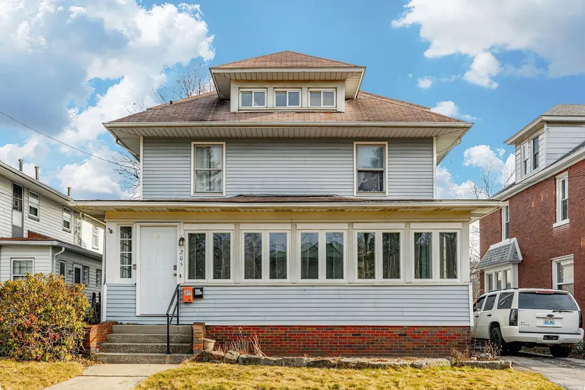 NO Cleaning Fee+Workspace+Free Cable/PPV Included! - Image 1