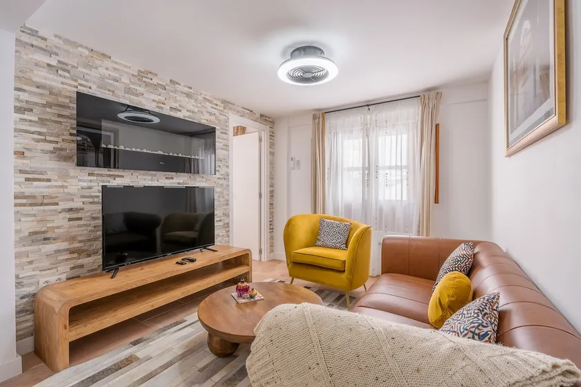 Al-Andalus Apartments Campos - Image 1