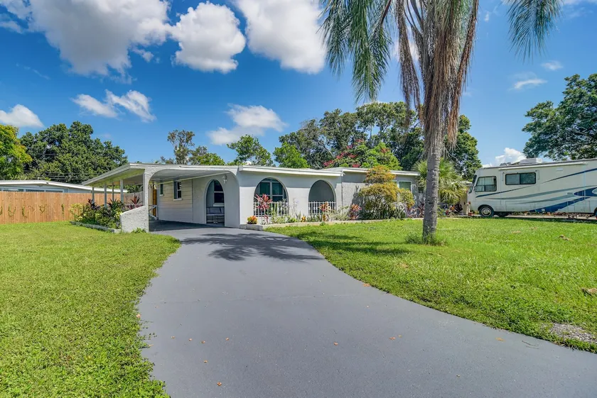 7 Mi to Beach: Updated Home w/ Pool in Seminole - Image 1
