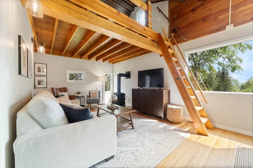 2 Bdrm w/Loft Cabin by Cozy Blue Caribou - Image 1