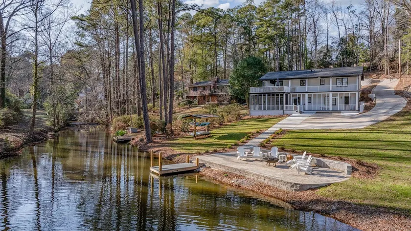Northwood Retreat- 5 BR 4BA- Lake Views- Hot Tub - Image 1