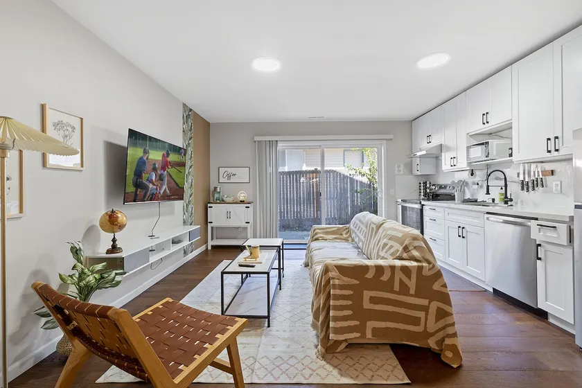 Designer Basement Near Edmonds DT [snowball2] - Image 1