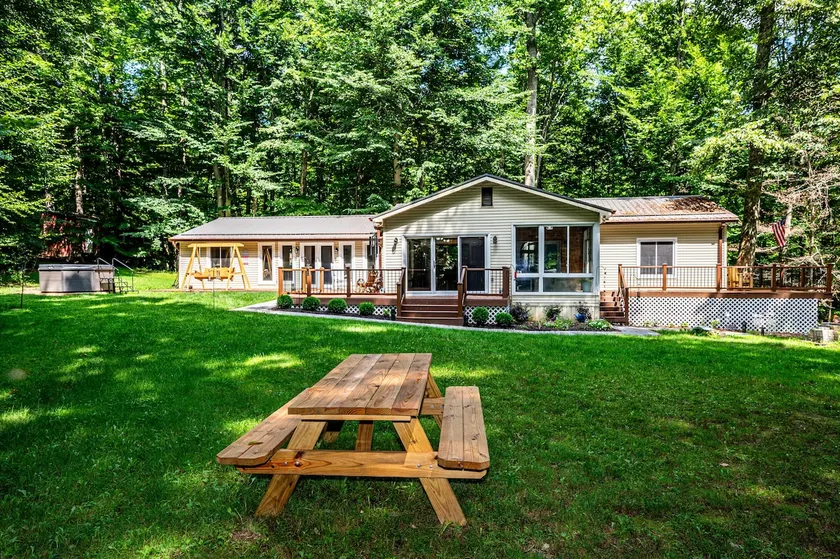 Ellison Ridge Vacation Home | Hot Tub • Secluded - Image 1