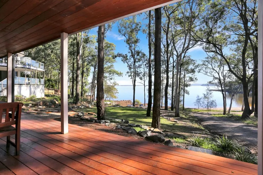 Keera House on Heros Bay - Image 1