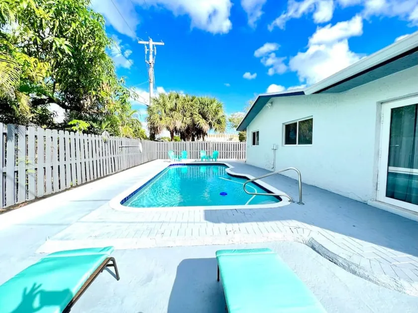 4BR Pool & Ping Pong Fun! Near Beach & FLL Airport - Image 1