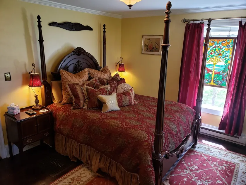 Garfield Guest House - Hawksbill Suite - Image 1