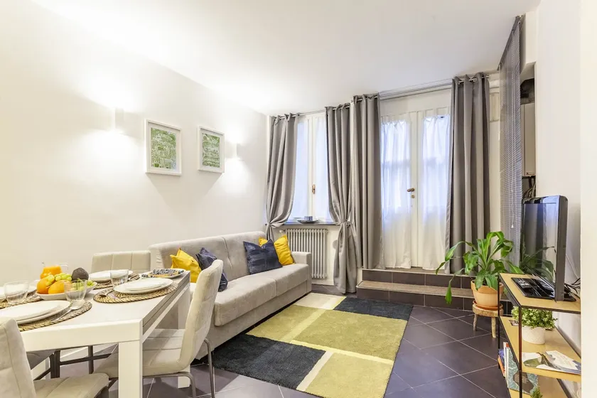 New! [Suite Principe Carlo A.] 2 min from the Egyptian Museum - Image 1