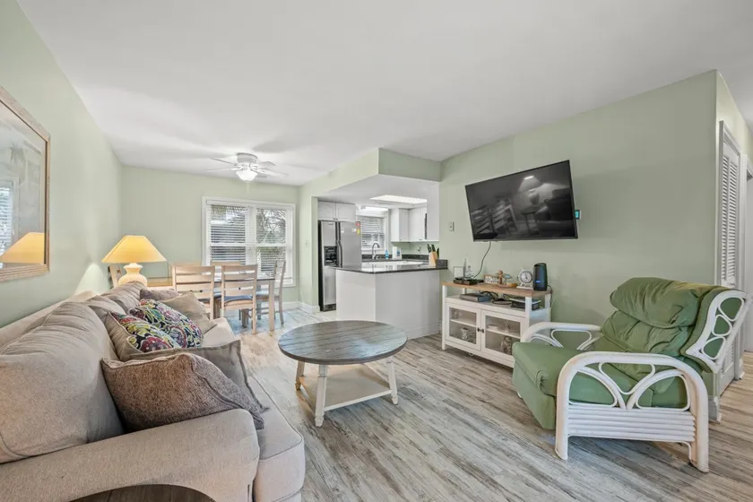 Quiet and Cozy 2 Bedroom Condo at Island Palms! B1 - Image 1