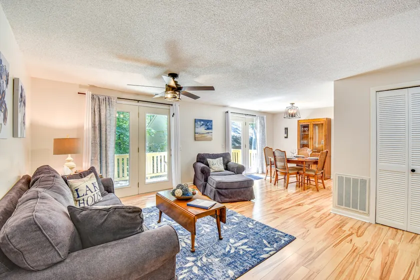 Wooded Keowee Key Retreat Near Golf & Trails - Image 1