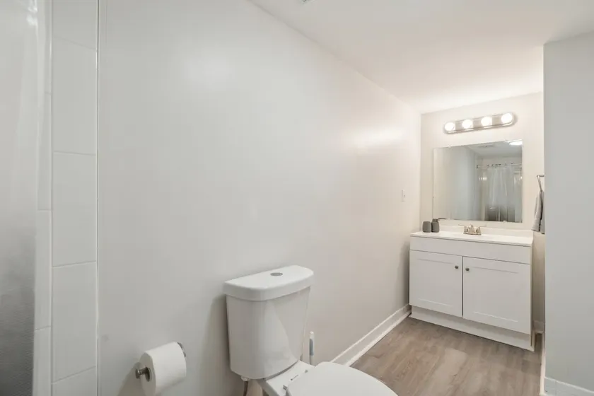 Pine Brook 808 I Your Newark Retreat I Pool & Gym - Image 1