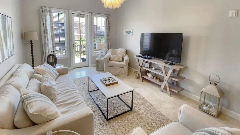 Walton Waves 332-Near Beach-Sleeps 10 - Image 1