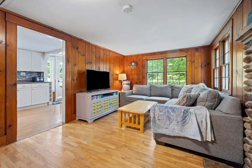 4-BR Lakeside Retreat; 4 Minutes from Okemo - Image 1