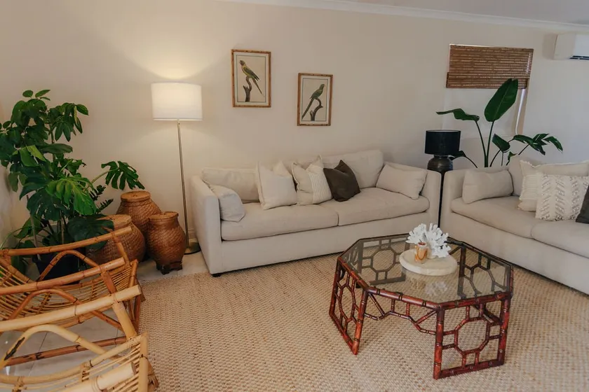 Pet Friendly 3 Bedroom Townhouse - Image 1