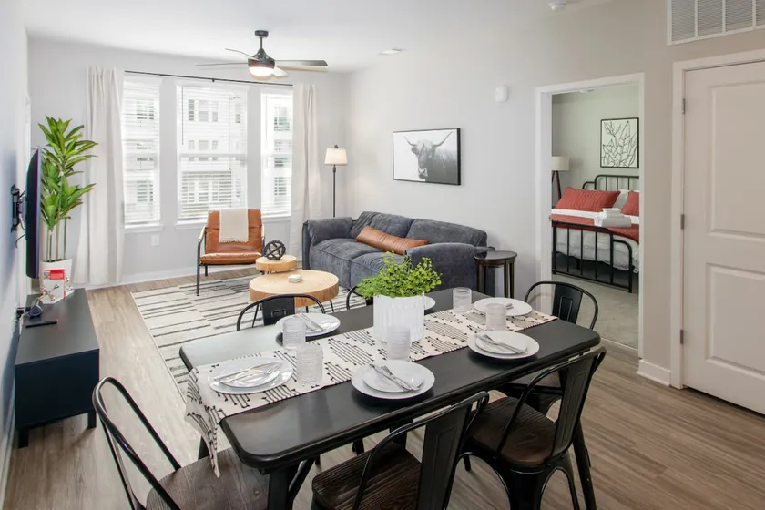 3BR - Pool for UGA Visits and Work Travel - Image 1