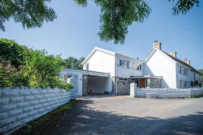 Bryn View – 5 Bedroom Holiday Home – Oxwich - Image 1